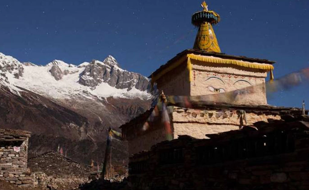 15 Days Manaslu Tsum Valley Trek (Trek Itinerary, Map & Cost)