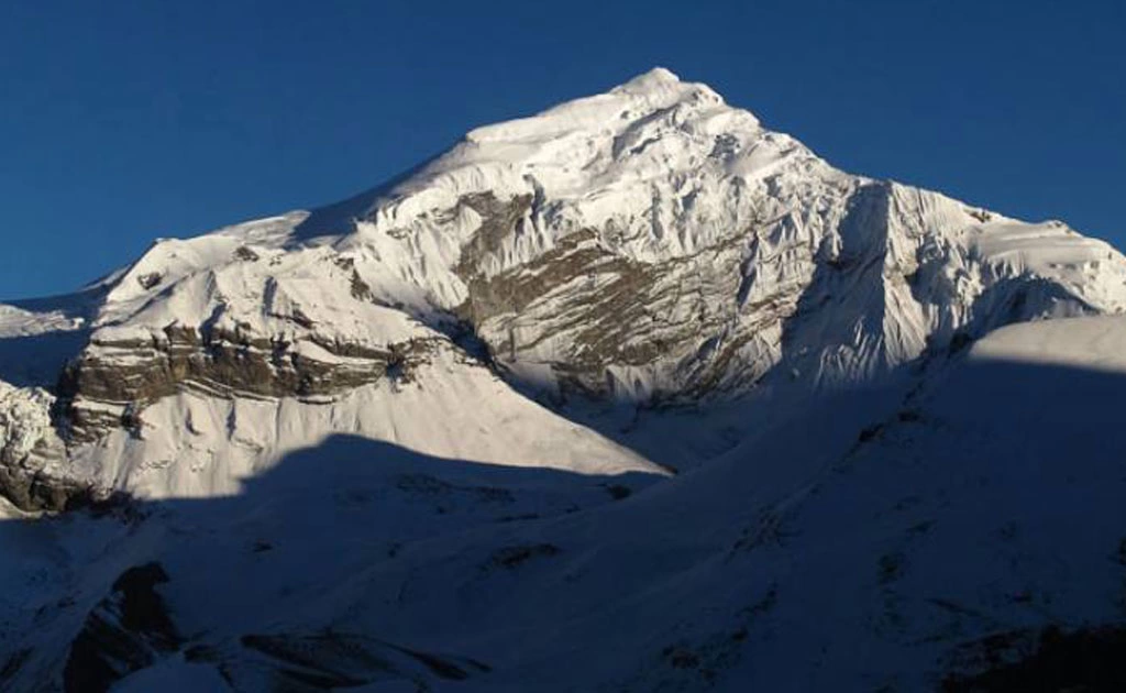 Chulu West Peak Climbing