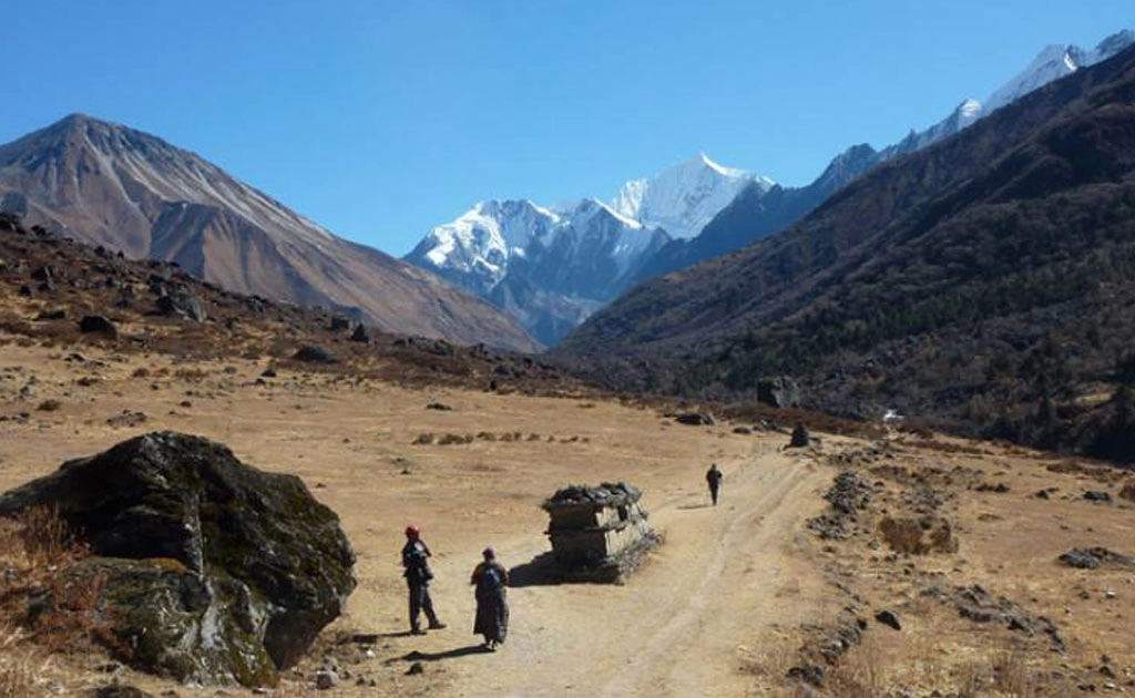 Langtang Ganjala Pass Trekking