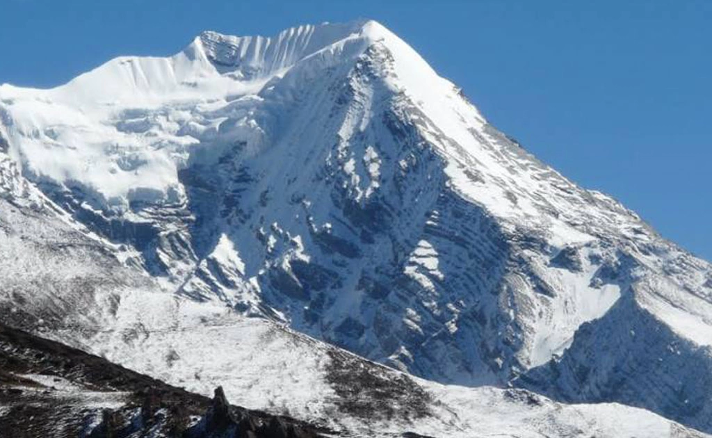 Pisang Peak Climbing